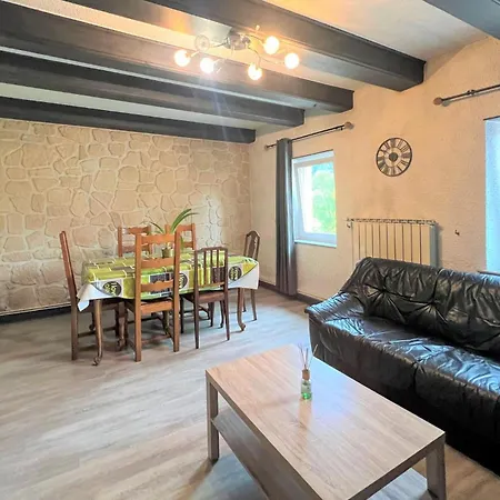 Holiday home Amazing In With Kitchen